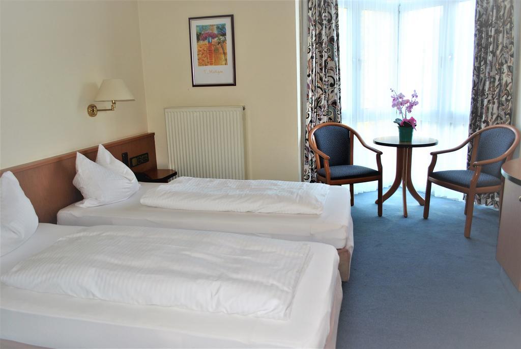 Hotel Garni Am Schaefersberg ニーダーンハウゼン 部屋 写真